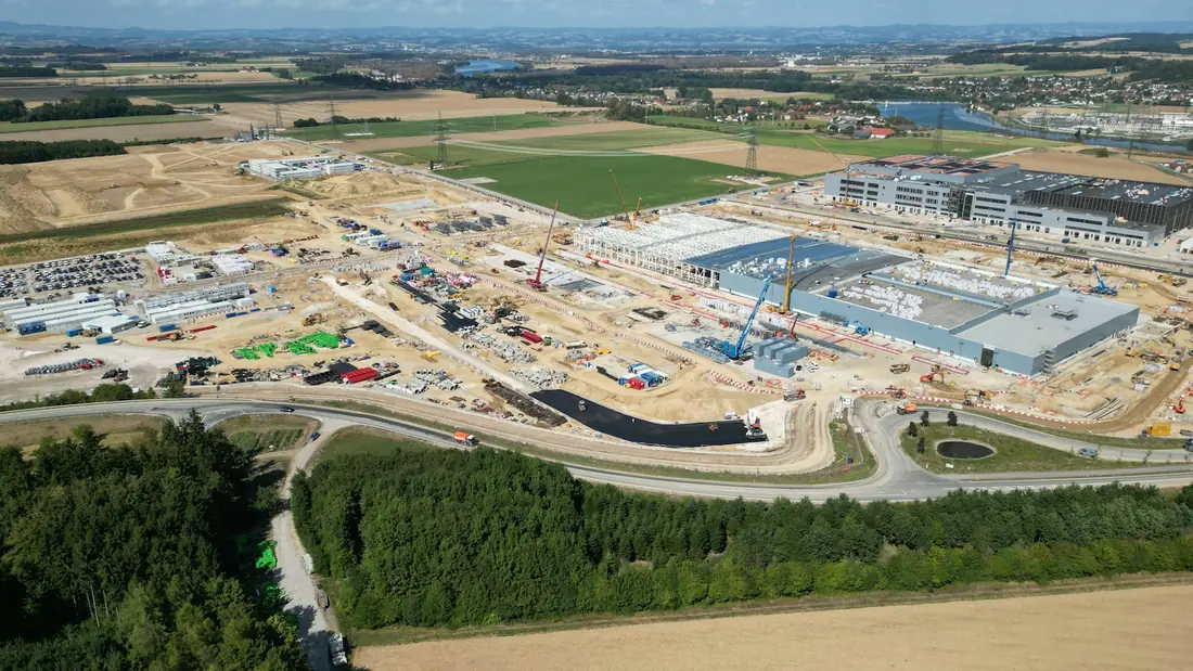 Vue aérienne d’un grand chantier